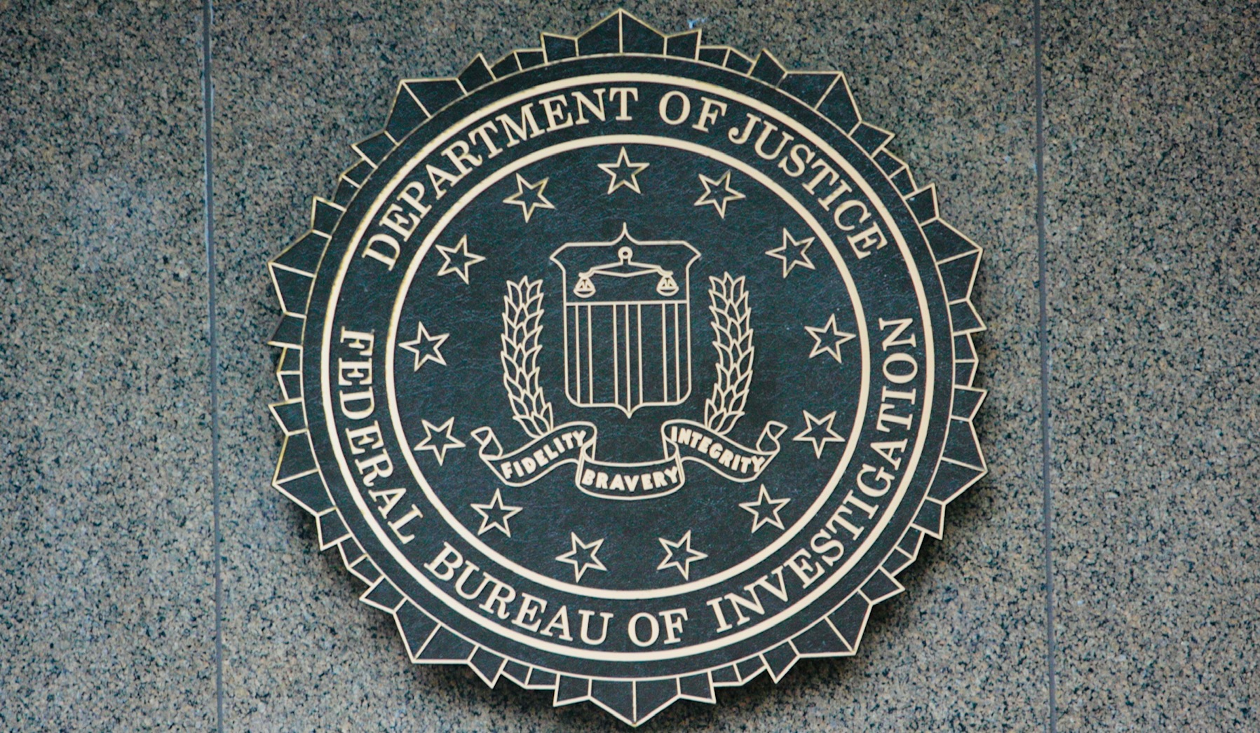 FBI investigates sexual assault on planes